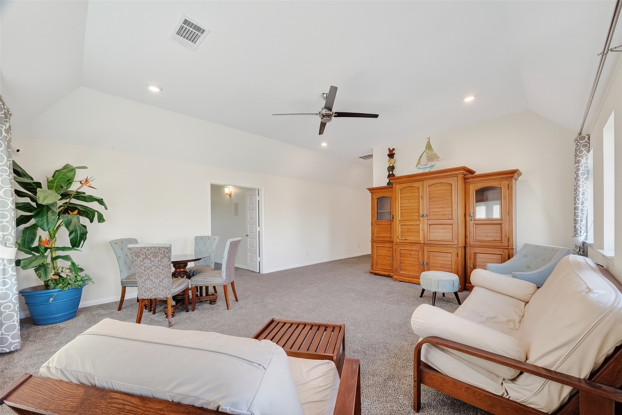 51 Scepter Ridge Sugar Land, TX 77498 - Photo 45 of 50 a living room with furniture