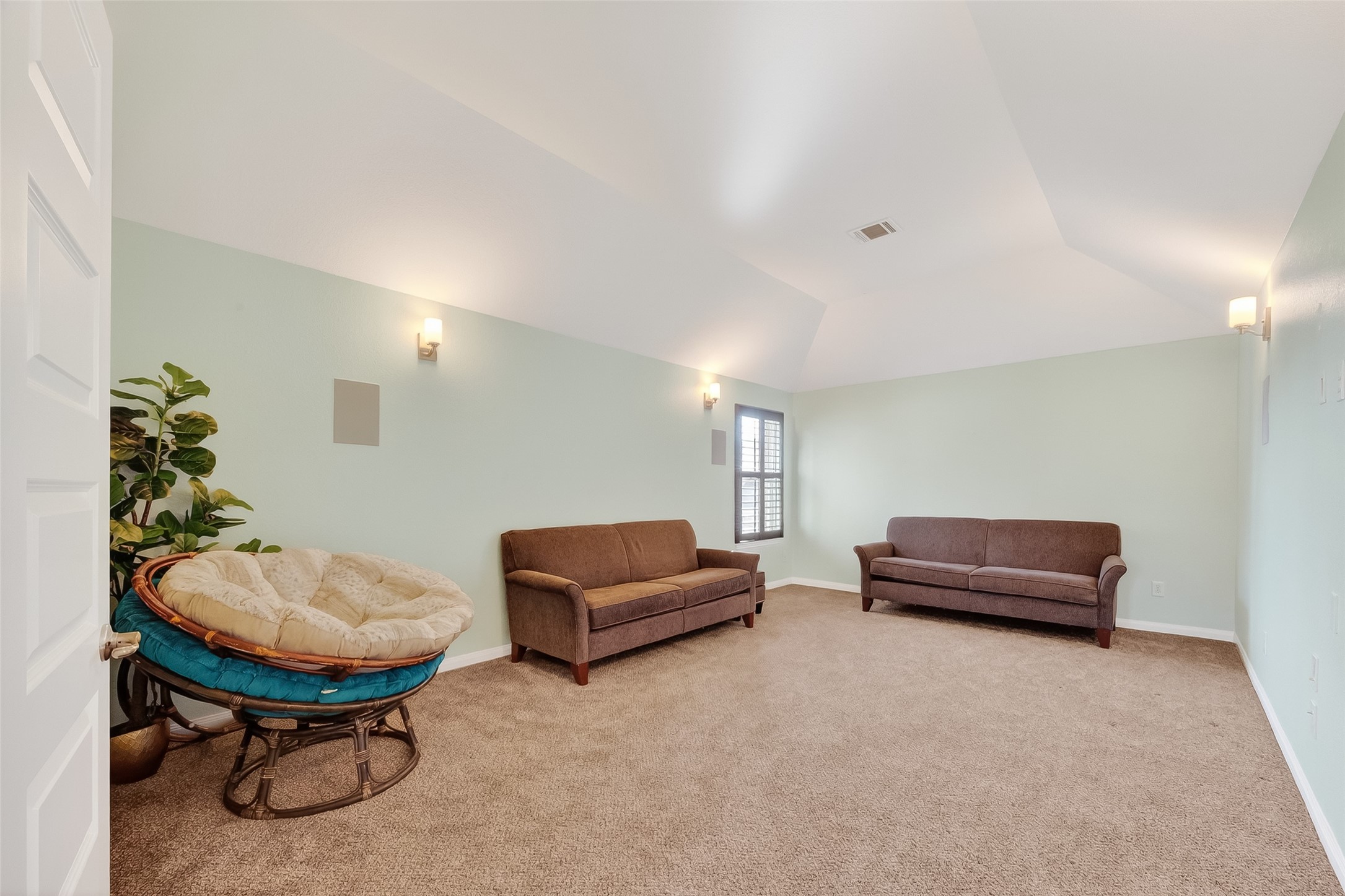 51 Scepter Ridge Sugar Land, TX 77498 - Photo 46 of 50 a living room with furniture and a chair
