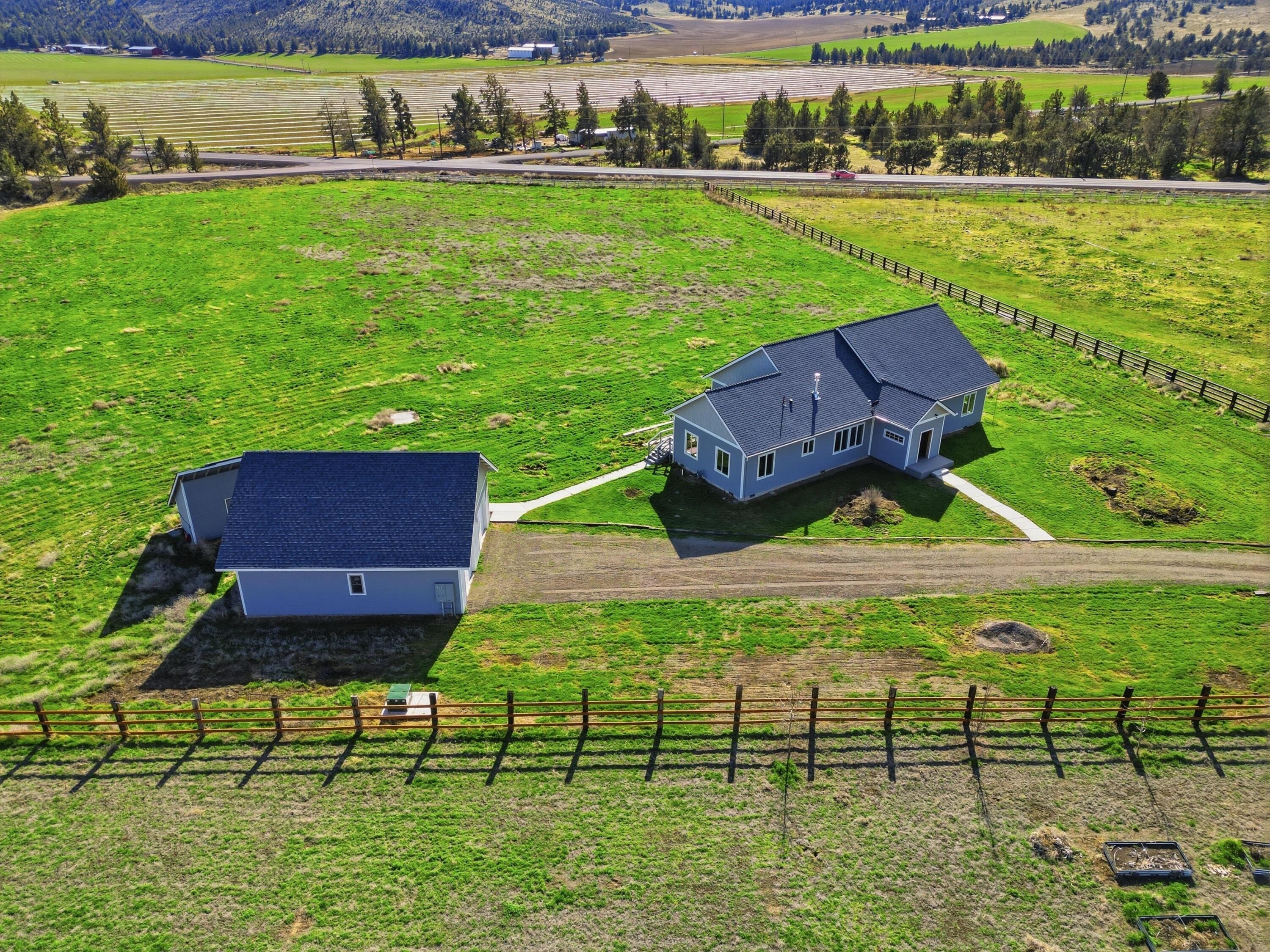 8905 Northwest Elizabeth Way Prineville, OR 97754 - Photo 5 of 45 07-2875652_8905_nw_elizabeth_way_-_sonya