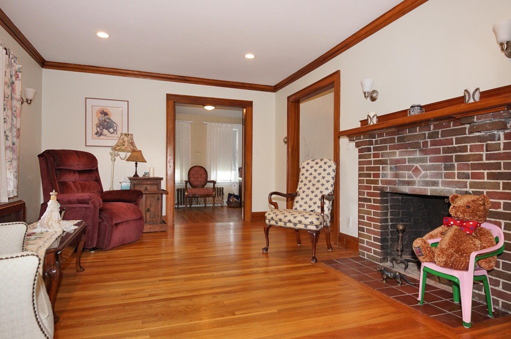 44 Argyle Road Arlington, MA 02476 - Photo 2 of 23 Gallery Image 2