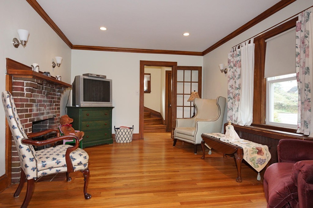 44 Argyle Road Arlington, MA 02476 - Photo 4 of 23 Gallery Image 4