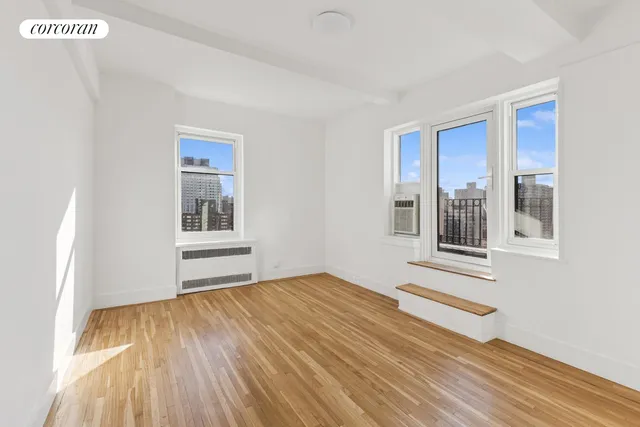 $899,000 | 233 West 99th Street, Unit 20B | Upper West Side