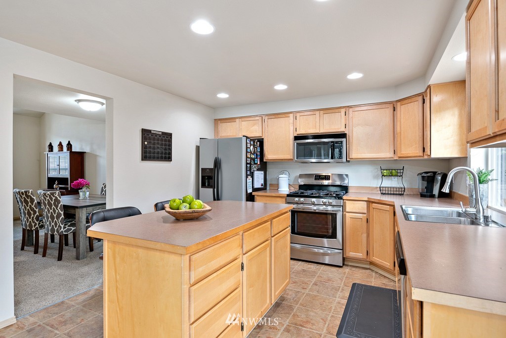 4433 Northeast 2nd Lane Renton, WA 98059 - Photo 11 of 30
