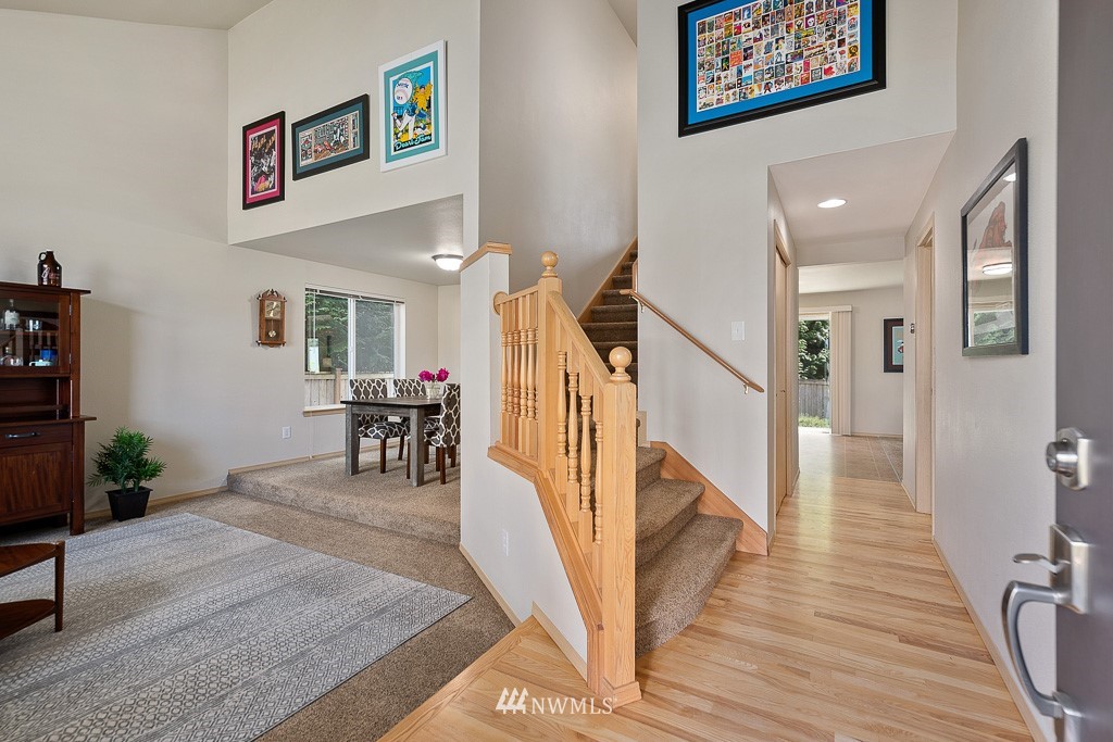 4433 Northeast 2nd Lane Renton, WA 98059 - Photo 3 of 30
