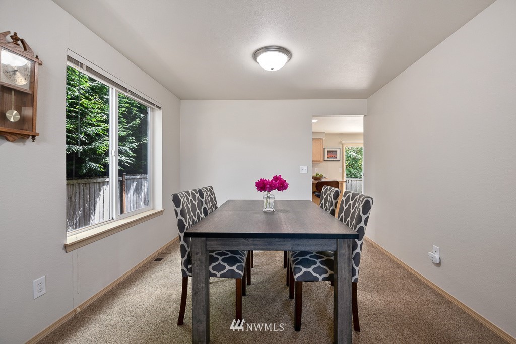 4433 Northeast 2nd Lane Renton, WA 98059 - Photo 9 of 30