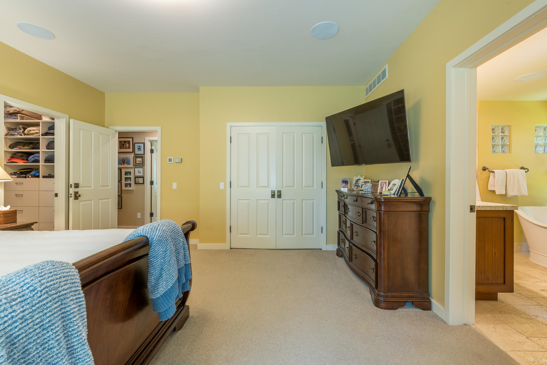 102 Willow Road Blaine County, ID 83333 - Photo 19 of 38 2nd large closet and TV on wall