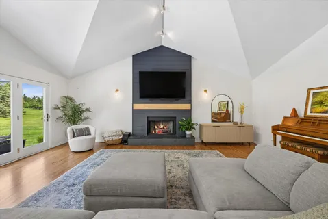 $799,900 | 8S208 Indiana Avenue, Naperville, IL 60540