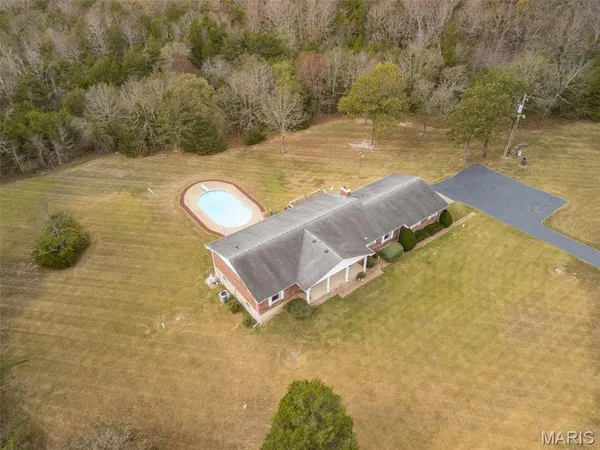 $635,000 | 1535 Hwy H, Farmington, MO 63640