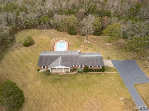 $635,000 | 1535 Hwy H, Farmington, MO 63640