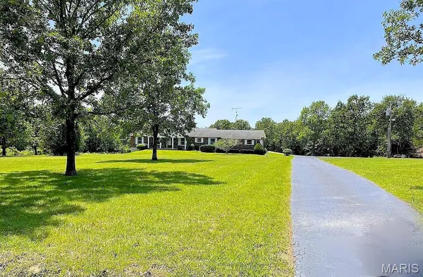 $635,000 | 1535 Hwy H, Farmington, MO 63640