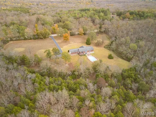 $645,000 | 1535 Hwy H, Farmington, MO 63640