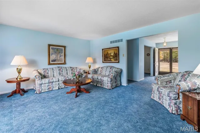 $645,000 | 1535 Hwy H, Farmington, MO 63640