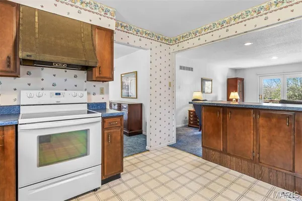 $635,000 | 1535 Hwy H, Farmington, MO 63640