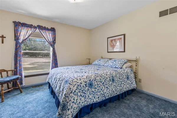$635,000 | 1535 Hwy H, Farmington, MO 63640