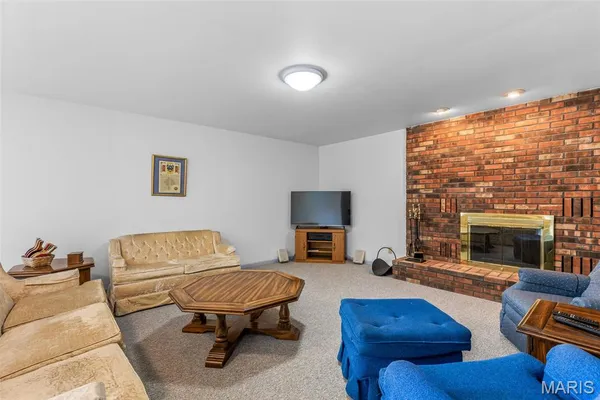 $635,000 | 1535 Hwy H, Farmington, MO 63640