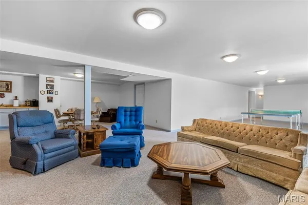 $635,000 | 1535 Hwy H, Farmington, MO 63640