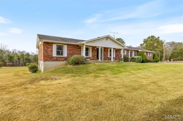 $645,000 | 1535 Hwy H, Farmington, MO 63640