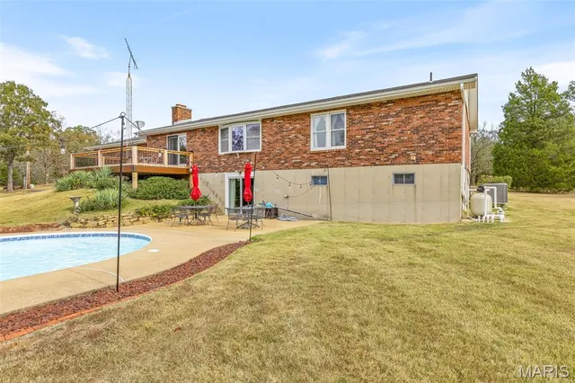 $645,000 | 1535 Hwy H, Farmington, MO 63640