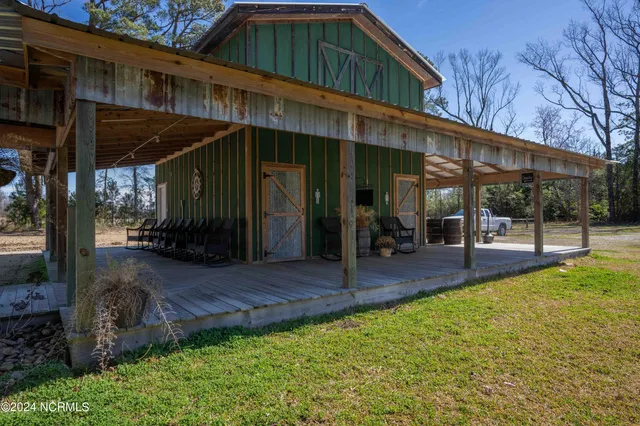 $2,700,000 | 6266 Richlands Highway, Richlands, NC 28574