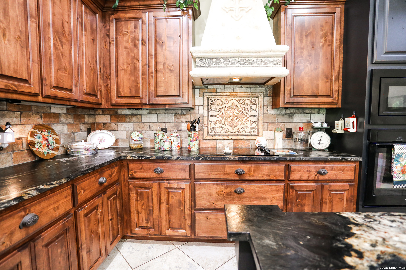 126 Retama Road Boerne, TX 78006 - Photo 8 of 31