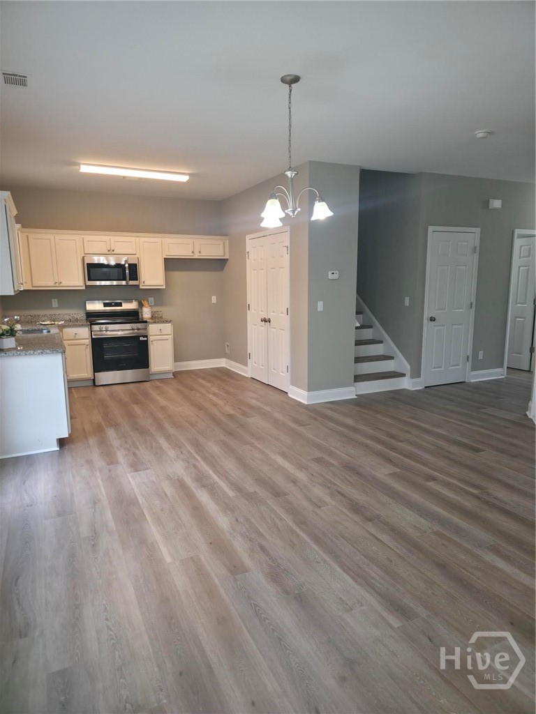 170 Heather Lane Commerce, GA 30529 - Photo 5 of 25