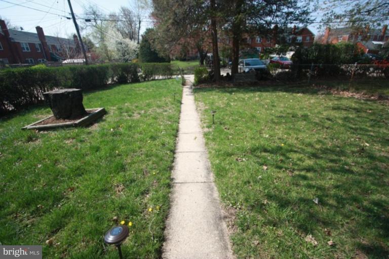 1581 Dellsway Road Towson, MD 21286 - Photo 22 of 30 a view of a backyard with a garden