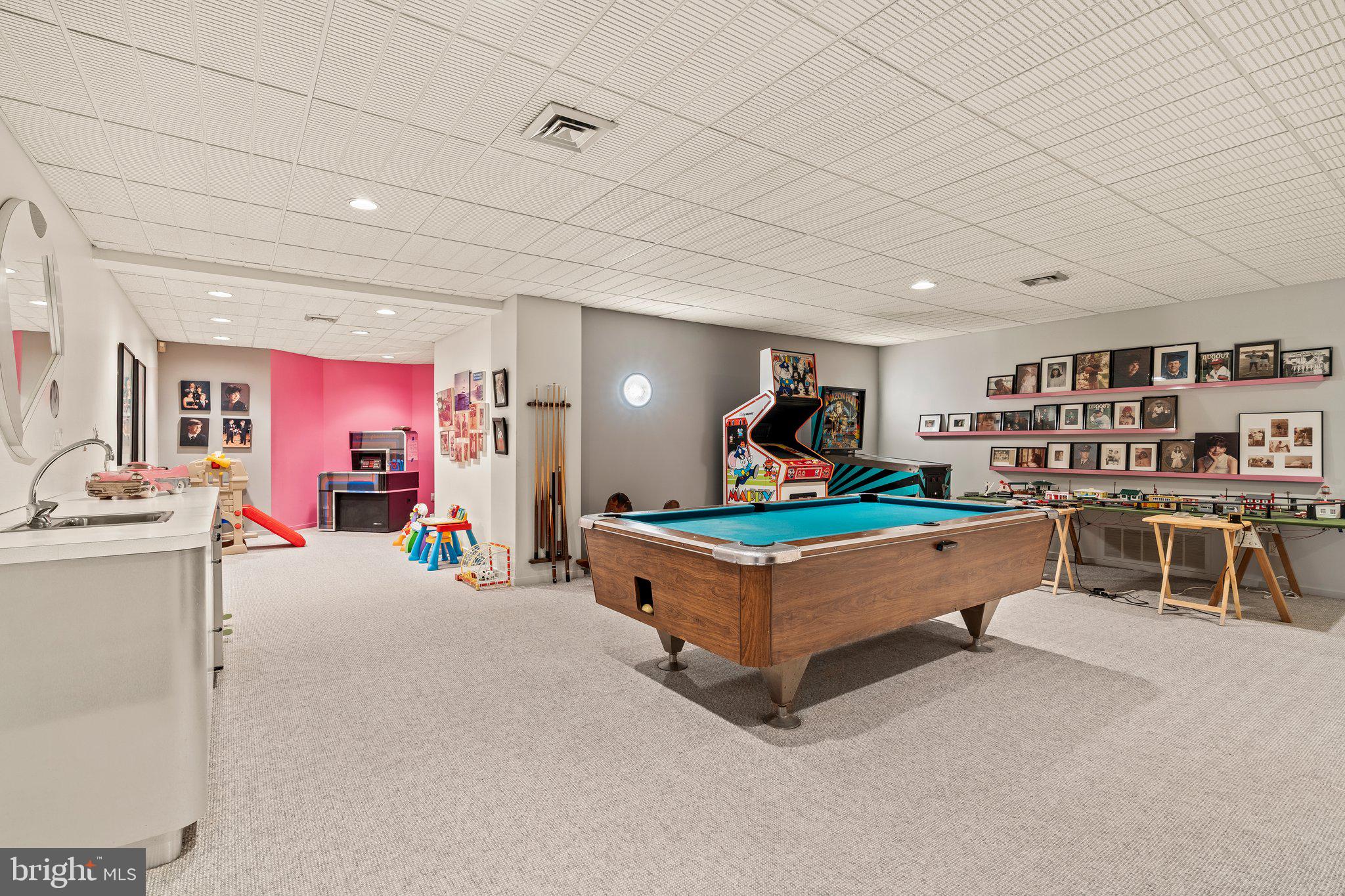 1028 Leopard Road Jenkintown, PA 19046 - Photo 54 of 60 a room with furniture and pool table