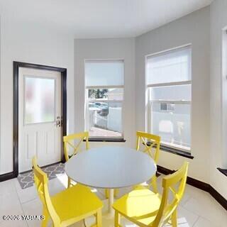 7904 Easy Street Yakima, WA 98903 - Photo 15 of 38 9Mvd7sPkAYy-Dining_Room