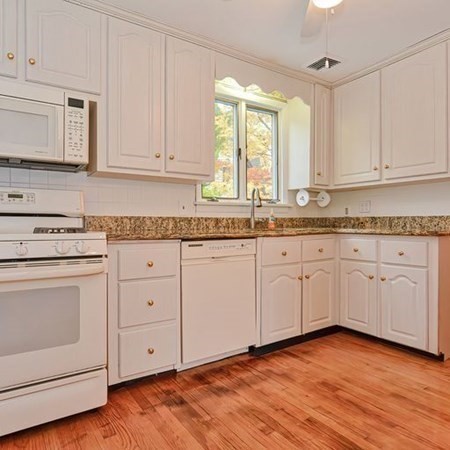 7 Neillian Crescent Boston, MA 02130 - Photo 7 of 42