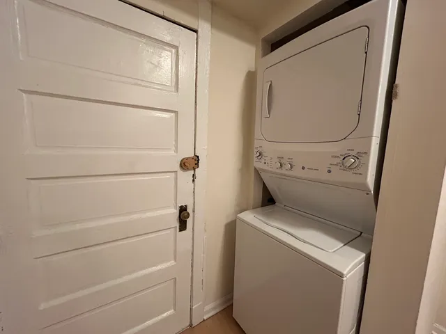 $1,750 | 2554 West Eastwood Avenue, Unit 1, Chicago, IL 60625