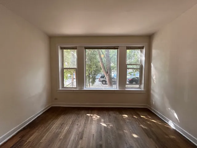 $1,750 | 2554 West Eastwood Avenue, Unit 1, Chicago, IL 60625