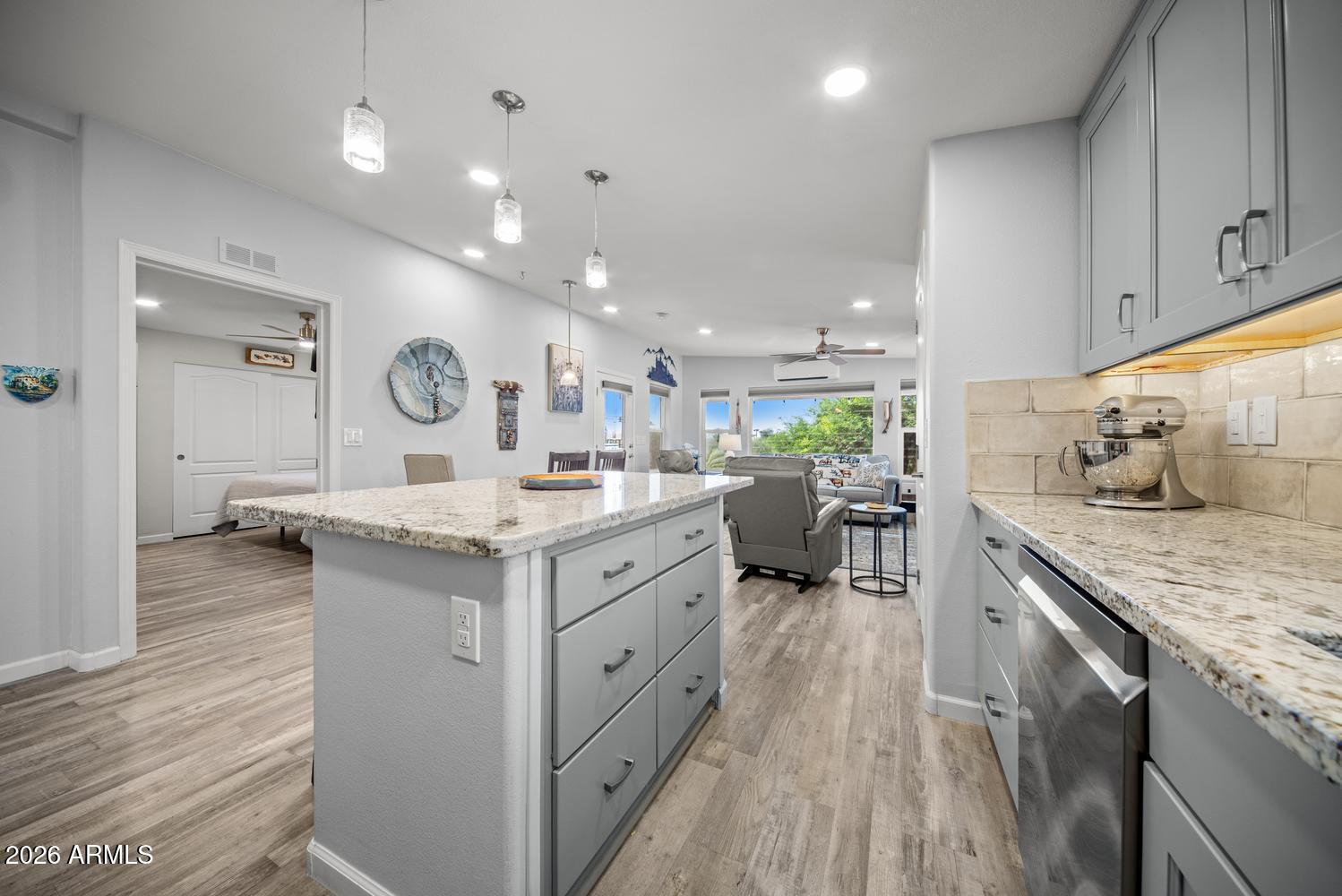 17200 West Bell Road, Unit 708 Surprise, AZ 85374 - Photo 13 of 35 012-014-BV3A1525 M0-1498x1000