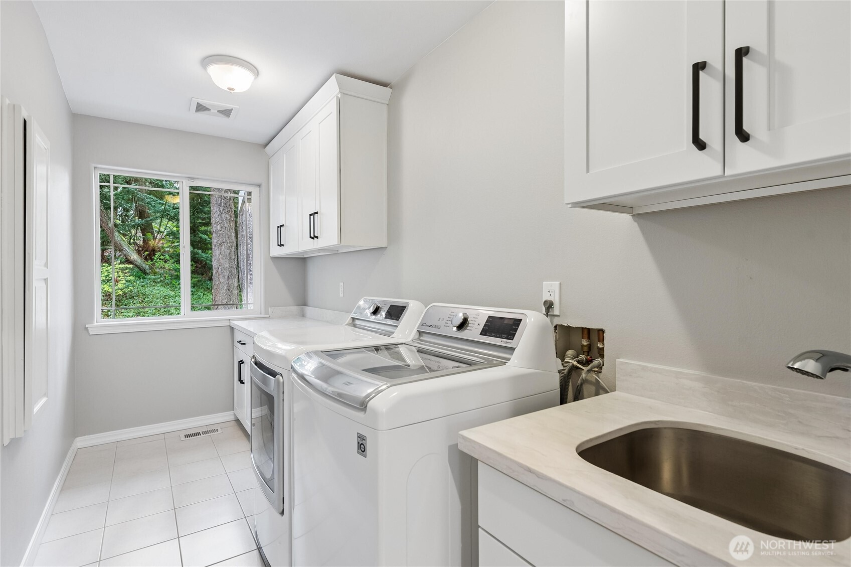 4404 240th Street Southwest Mountlake Terrace, WA 98043 - Photo 18 of 39