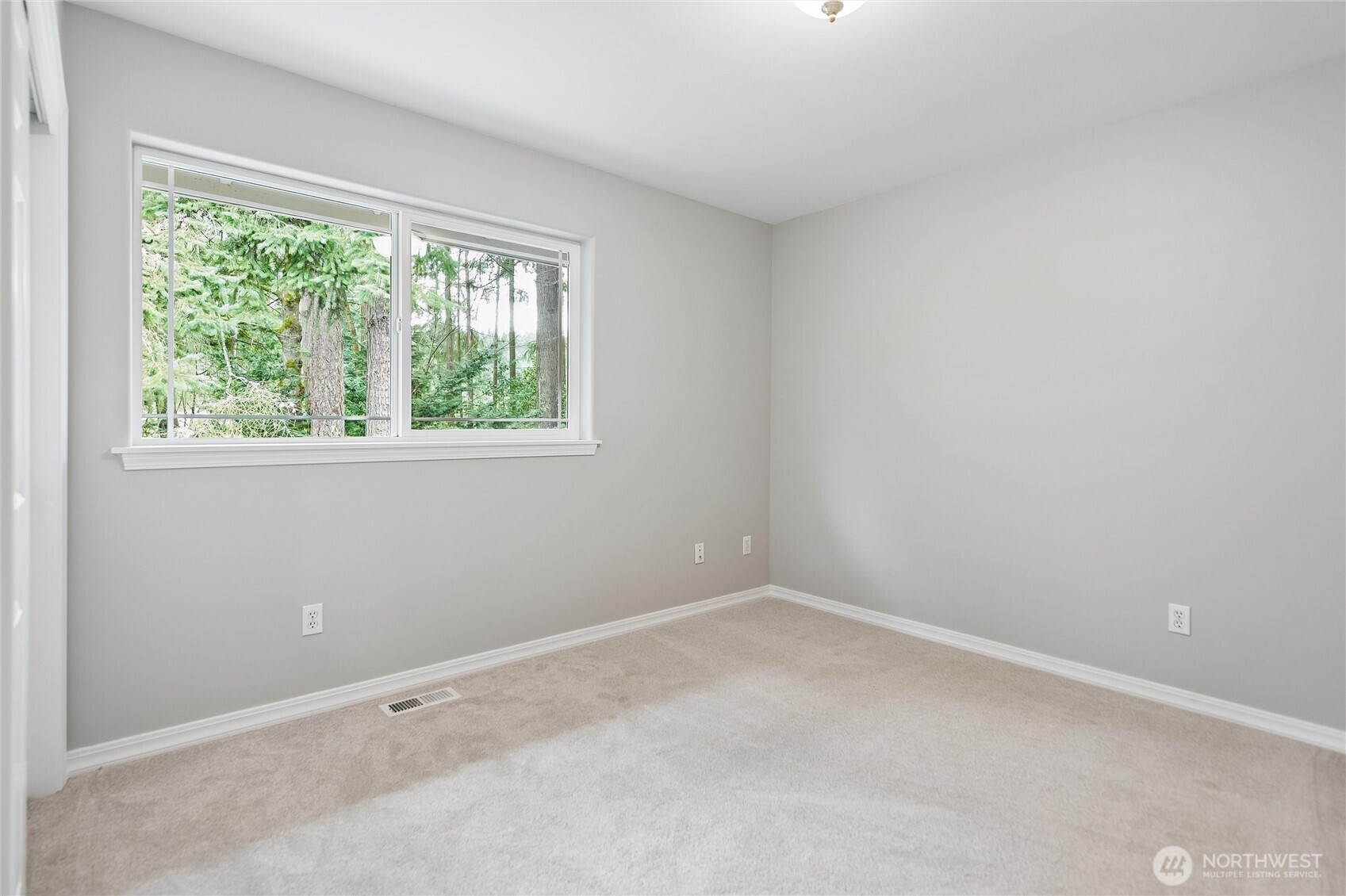 4404 240th Street Southwest Mountlake Terrace, WA 98043 - Photo 31 of 39