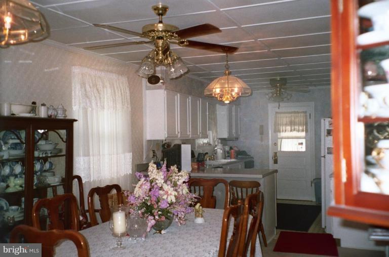 14610 Aden Road Manassas, VA 20112 - Photo 5 of 11 Dining Room