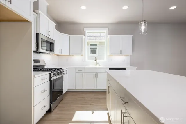 $670,900 | 825 Parkland Loop, Sedro-Woolley, WA 98284