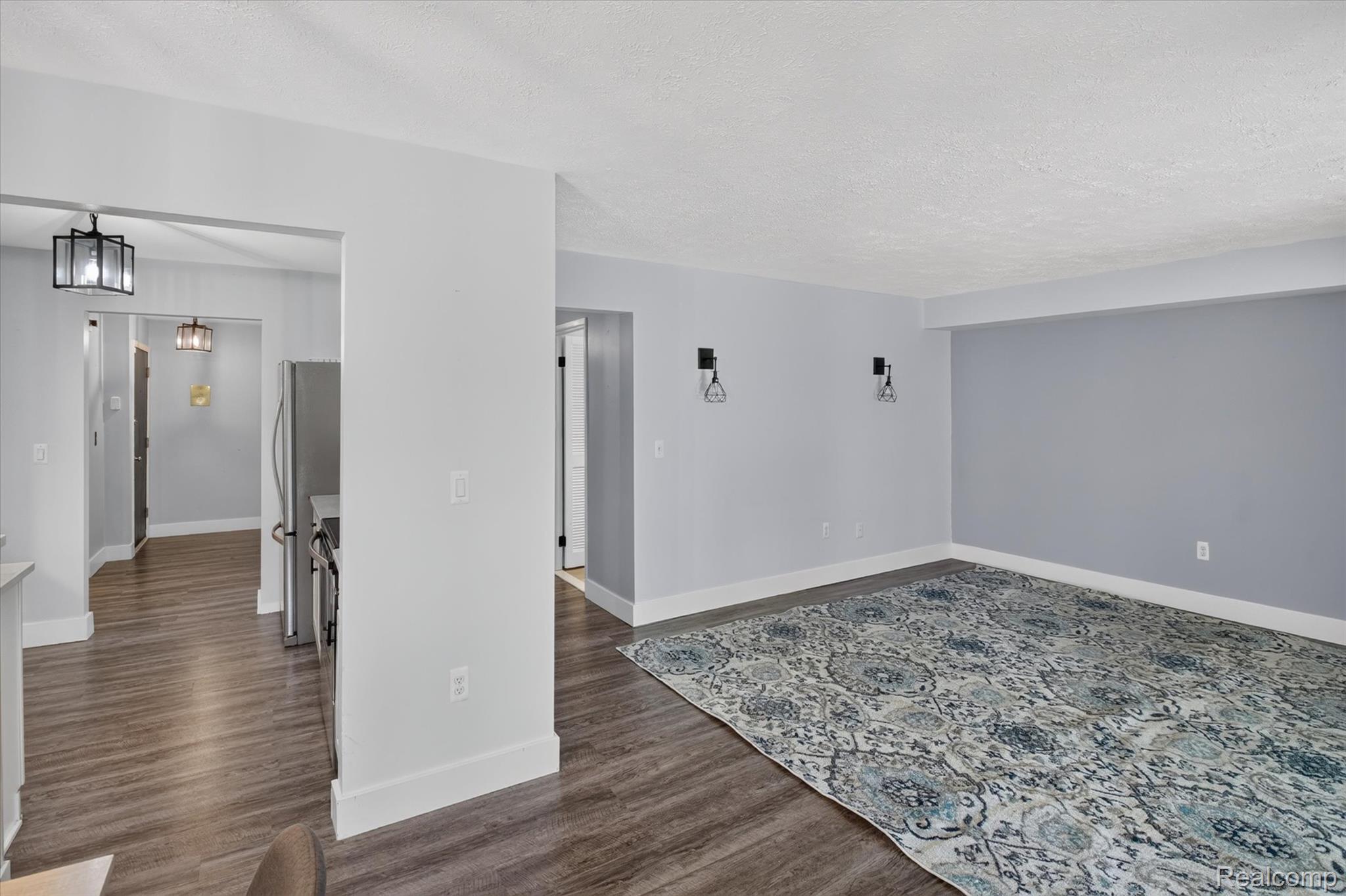 1695 Riverside Drive, Unit 7 Rochester, MI 48309 - Photo 14 of 31 17-1695-Riverside-Dr-Unit-7-Windowstill.jpg