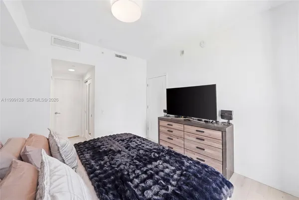 $5,200 | 601 Northeast 27th Street, Unit 1508, Miami, FL 33137