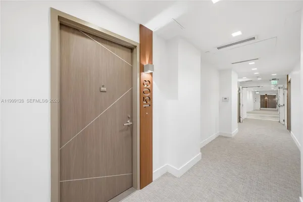 $5,200 | 601 Northeast 27th Street, Unit 1508, Miami, FL 33137
