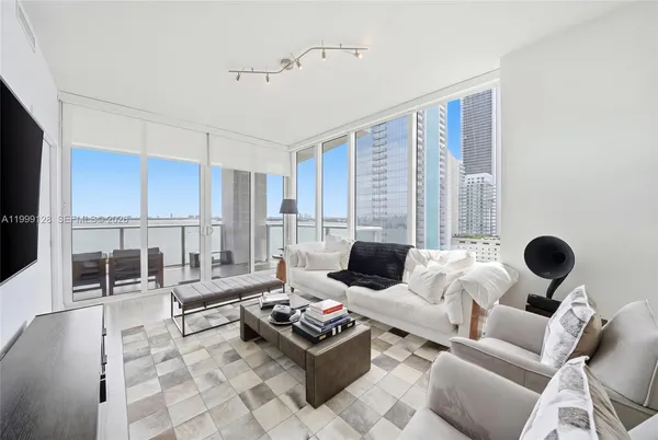 $5,200 | 601 Northeast 27th Street, Unit 1508, Miami, FL 33137