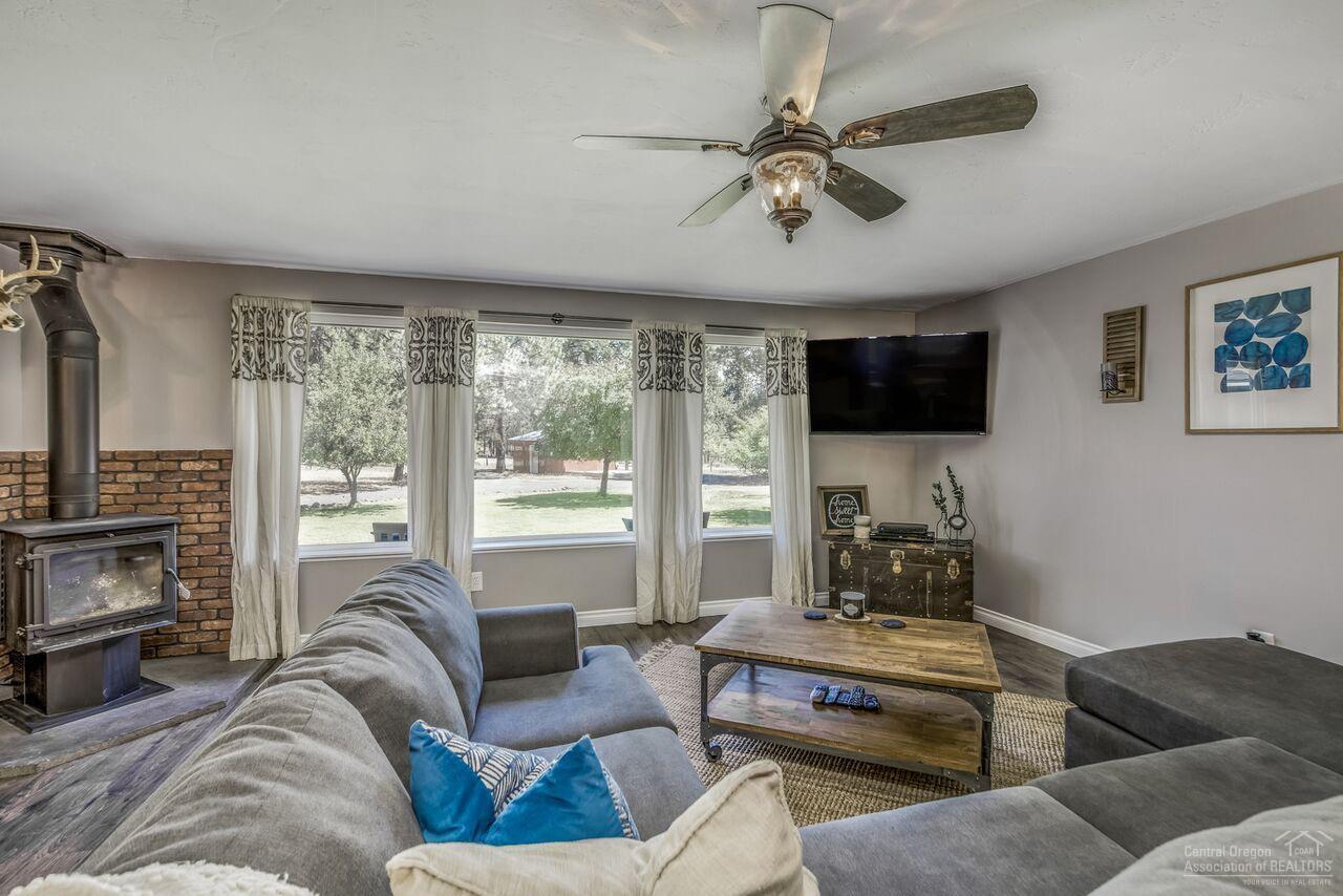60015 Navajo Road Bend, OR 97702 - Photo 3 of 25 Additional Photo