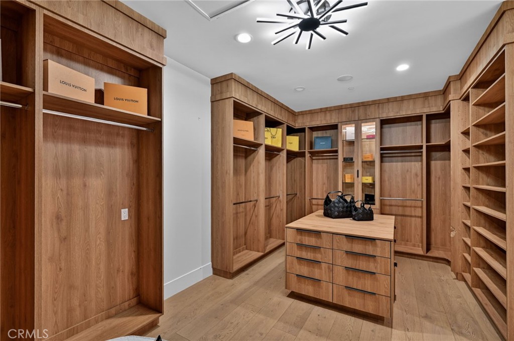 7663 East Corto Road Anaheim Hills, CA 92808 - Photo 24 of 58 Primary Walk-in Closet