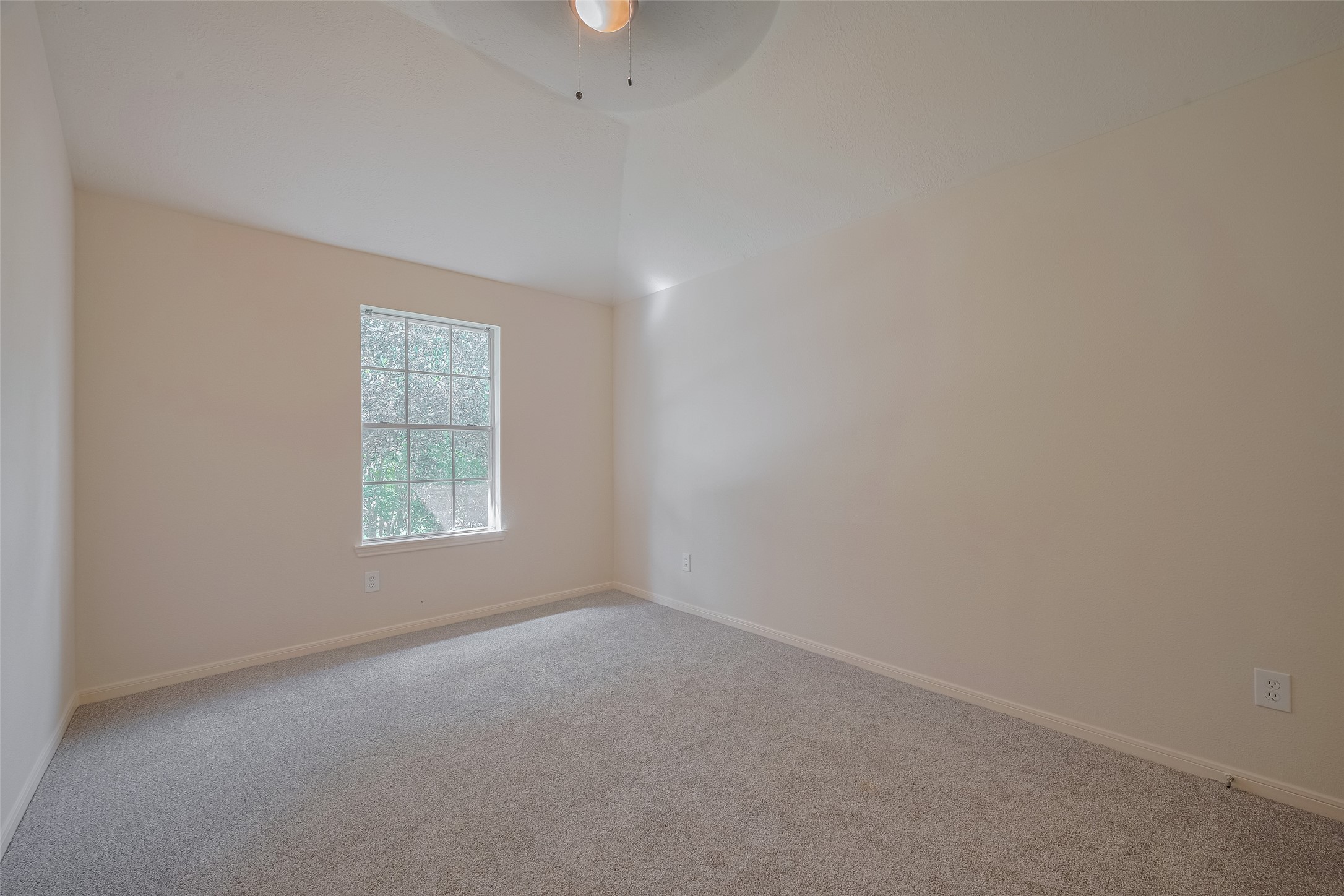 619 Bending Bough Drive Spring, TX 77388 - Photo 35 of 41 an empty room with a window