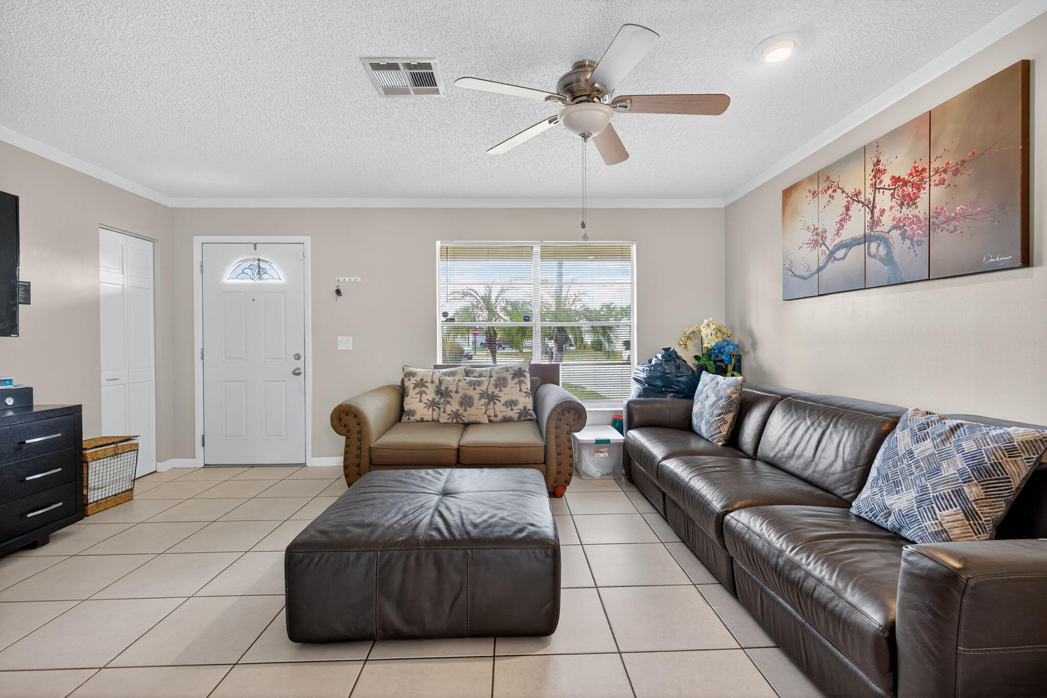 102 Cedar Court Jupiter, FL 33458 - Photo 12 of 45 .
