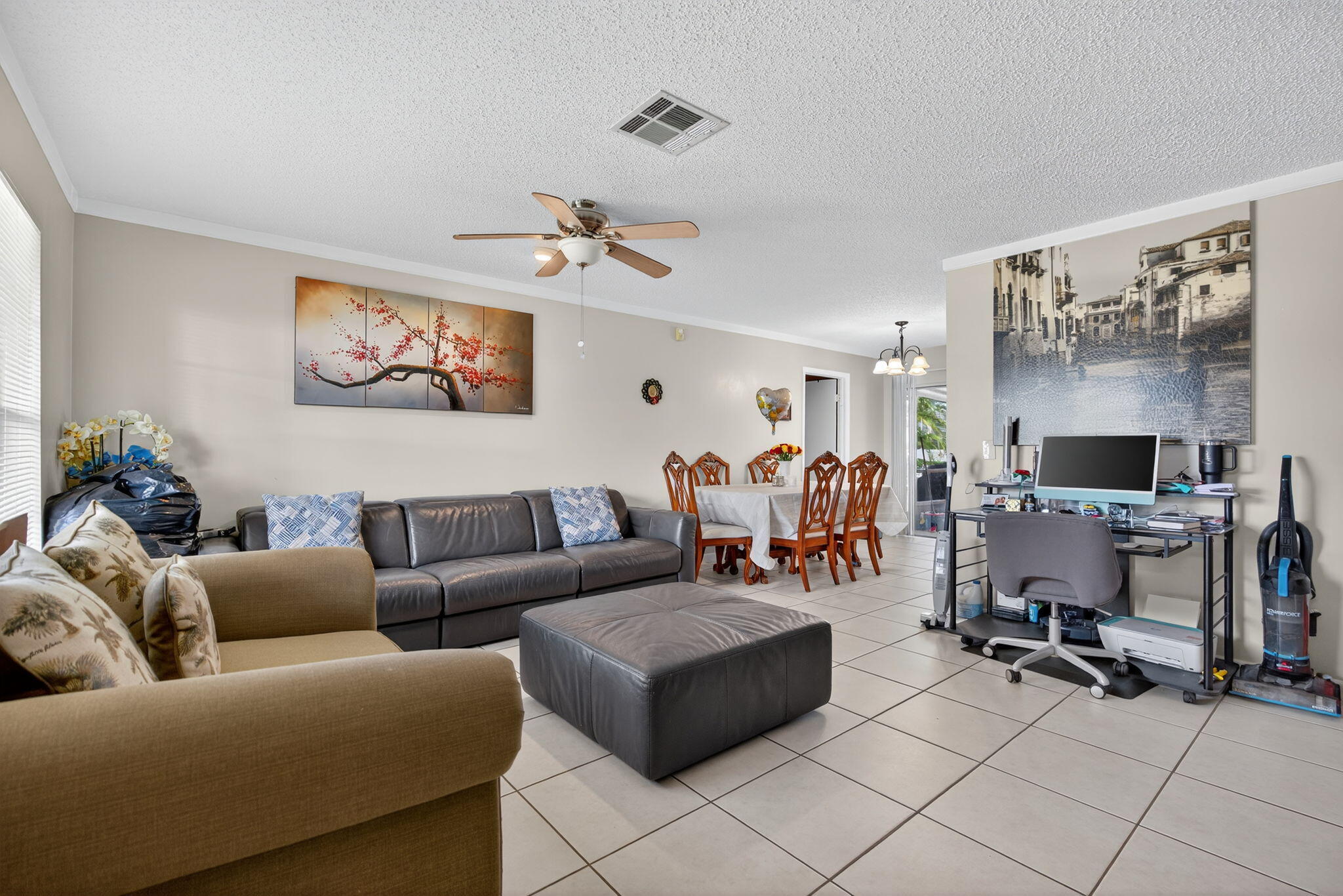 102 Cedar Court Jupiter, FL 33458 - Photo 16 of 45 .