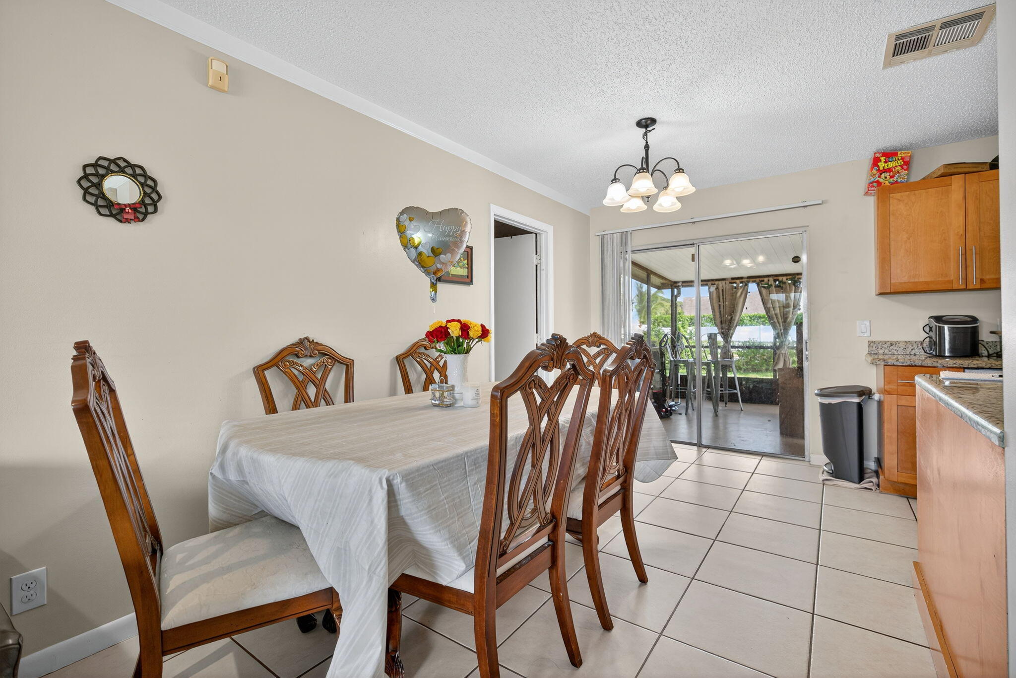 102 Cedar Court Jupiter, FL 33458 - Photo 17 of 45 .