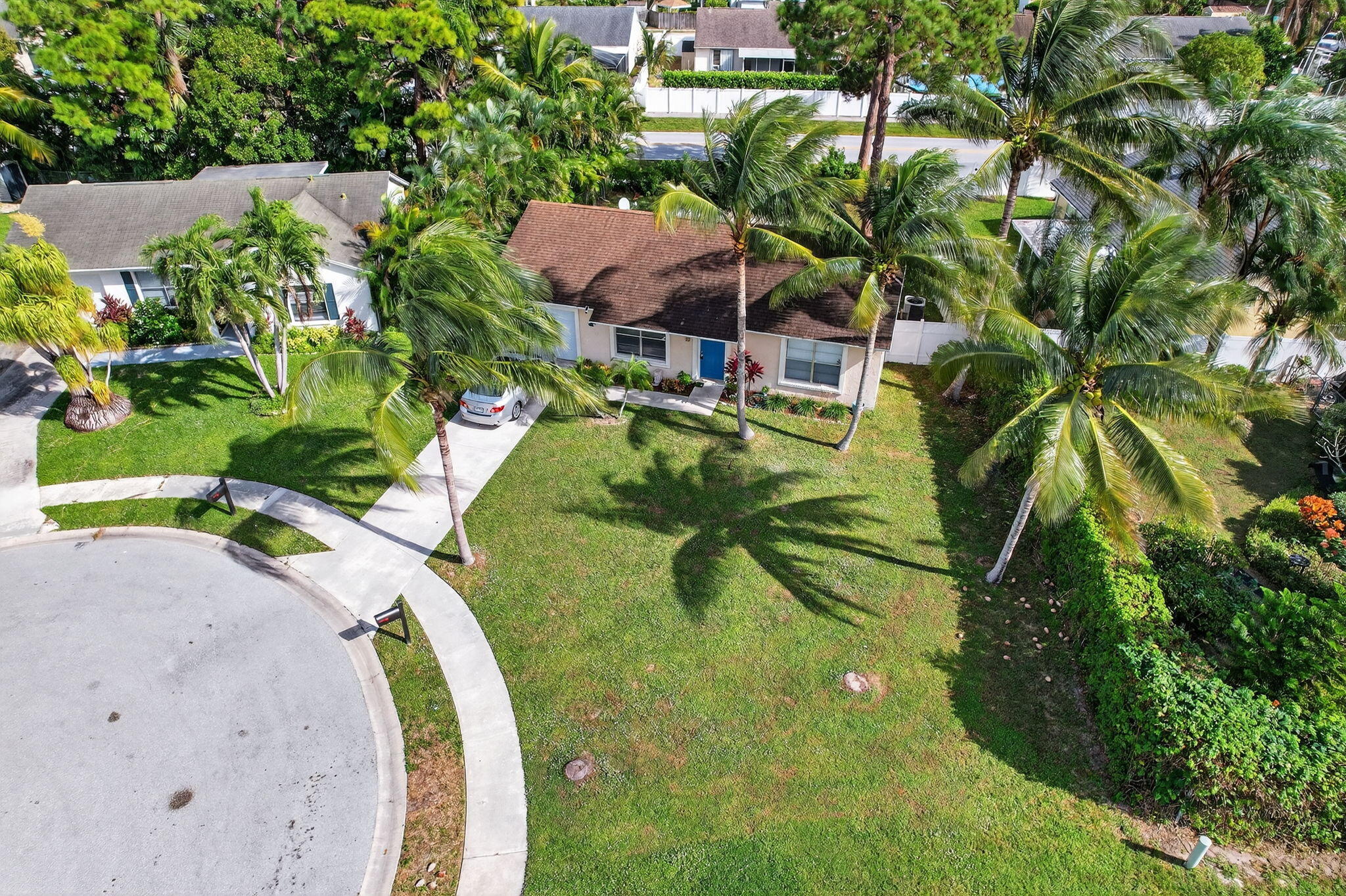 102 Cedar Court Jupiter, FL 33458 - Photo 2 of 45 .