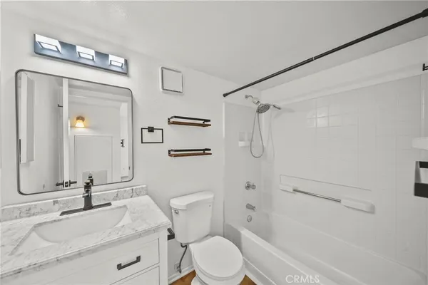 $445,000 | 21370 Nandina Lane, Unit 103, Newhall, CA 91321