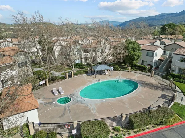 $445,000 | 21370 Nandina Lane, Unit 103, Newhall, CA 91321