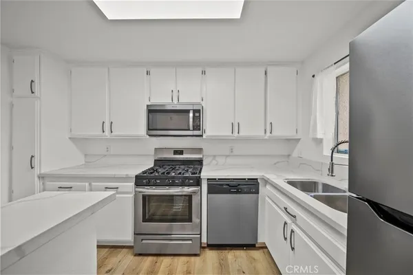 $445,000 | 21370 Nandina Lane, Unit 103, Newhall, CA 91321